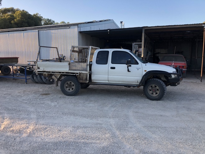 1999 Toyota Hilux Extra Cab