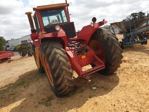 Versatile 835 Articulated Tractor