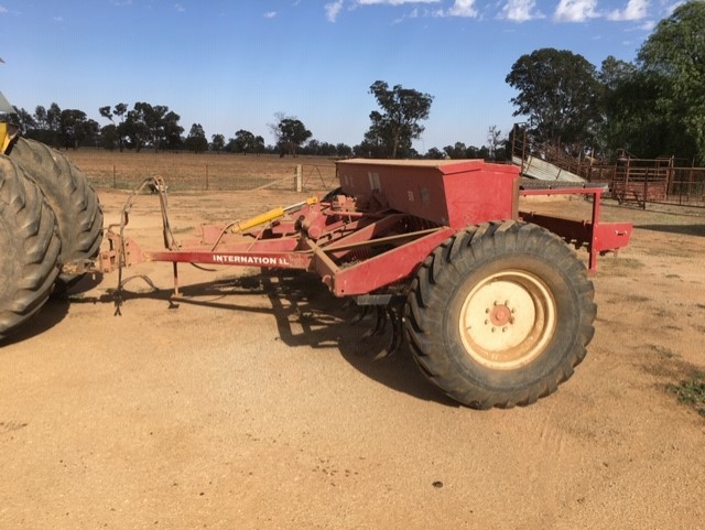 International 511 24 Row Combine