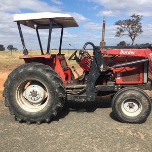 Massey Ferguson 390 Tractor