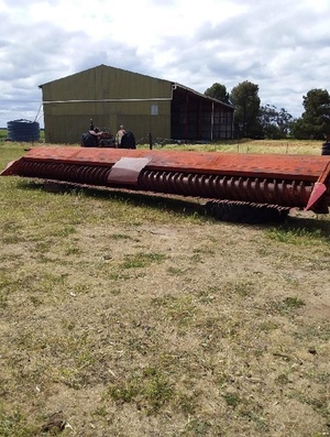 24ft Massey Ferguson Comb Front