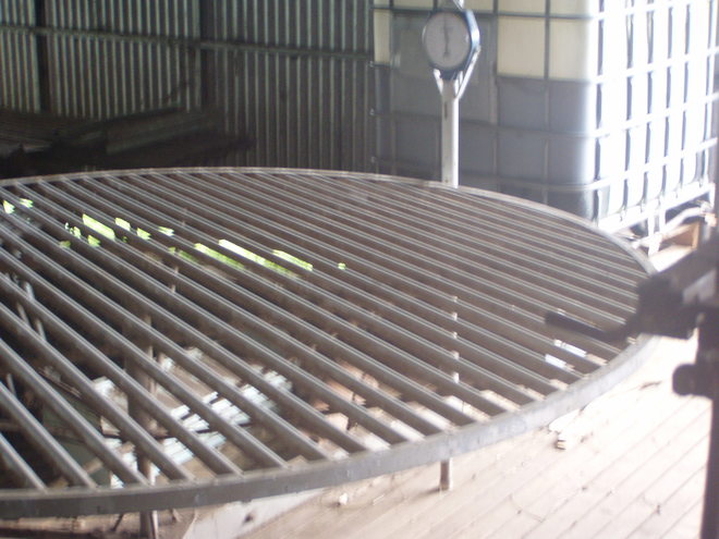 Lyco Round Wool table with Scales 