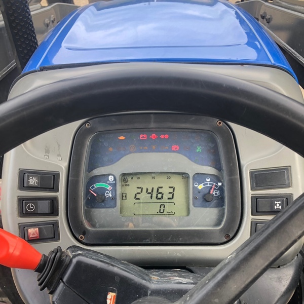 New Holland TN75DA
