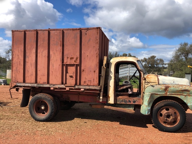 Old Farm Tipper 12mt