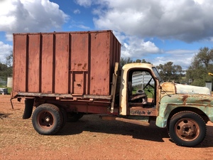Old Farm Tipper 12mt