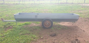 Mobile Galvanized Cattle Feeder 