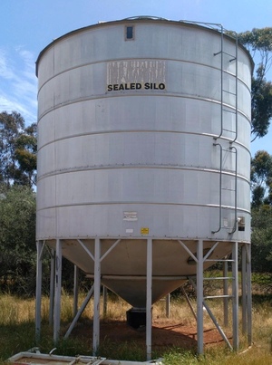 Nelson 640 Bag Sealed Silo For Sale