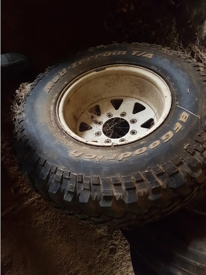 F250 tyres and rims to fit 2 metre centres