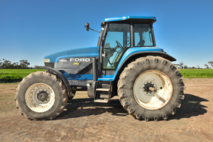 Ford 8670 FWA Tractor  on All Lots