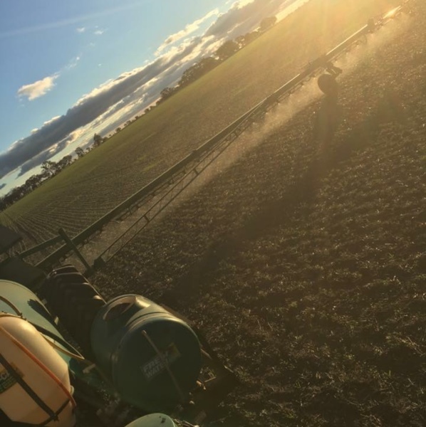 Gold acres boom spray plus 28M trailing boom ** Price reduced ***