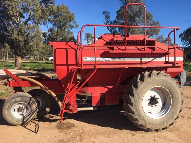 12m Horward Bagshaw Airseeder & 6000L Cart.