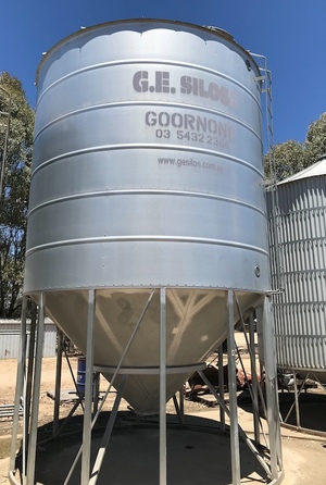 Fertilizer silo