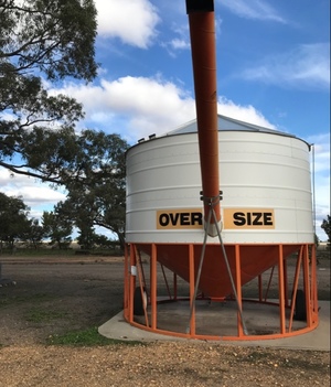 35 m/t Sherwell 1511 Super Jumbo Field Bin 