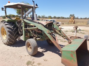 John Deere 3130 Front End Loader