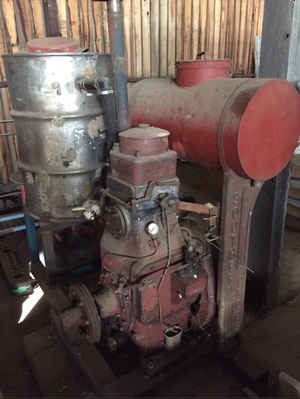 Southern Cross single cylinder engine  (Antique)