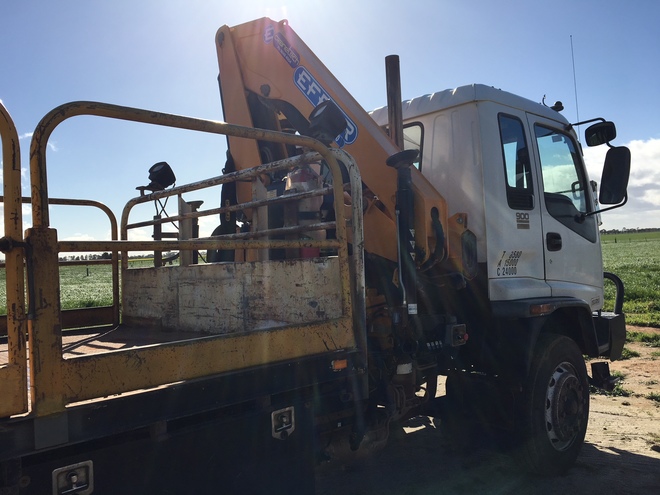 2004 Isuzu FTR 900 with 2013 Effer Model Crane