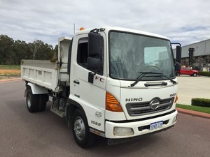 2012 Hino 1022-500 series Tipper