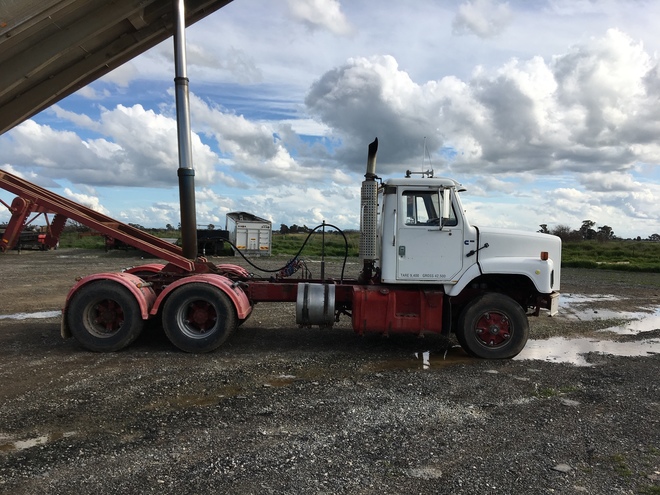 International S Line  350 Cummins 