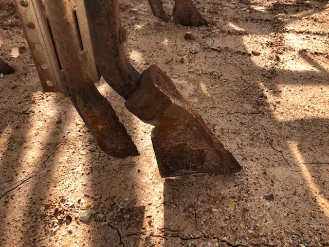 2019 K-Line 32 Tynes Bar with 2000 model 2660 TR2 Twin Bin Simplicity Air Cart - 2% Buyers Premium on all lots