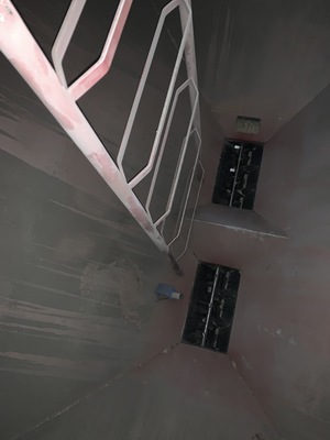 Horwood Bagshaw Scaribar Airseeder and air cart