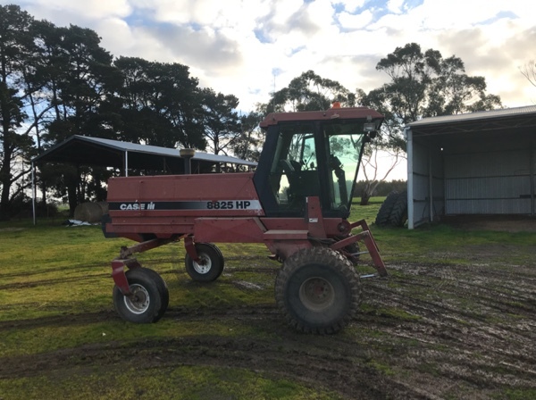 Case 8825HP Windrower
