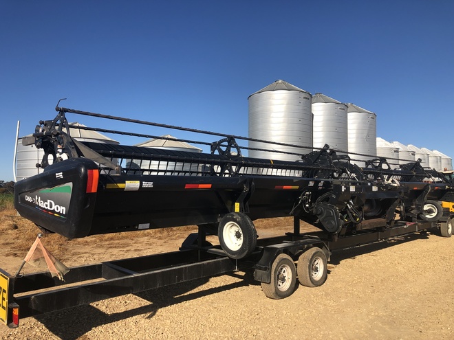 2010 MacDon D60 45ft Front 