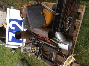 Under Auction (A129) - Quad Bike Jack, D Shackles, Travel Jack and More