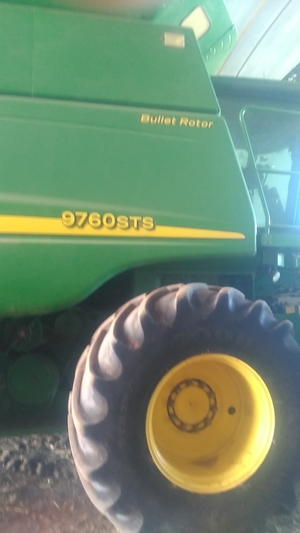John Deere 9760 header with bullet rotor and Mav Chopper For Sale