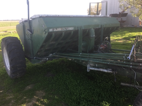 Air seeder box