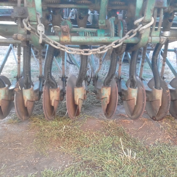 John Shearer E series disc seeder. 12 run.