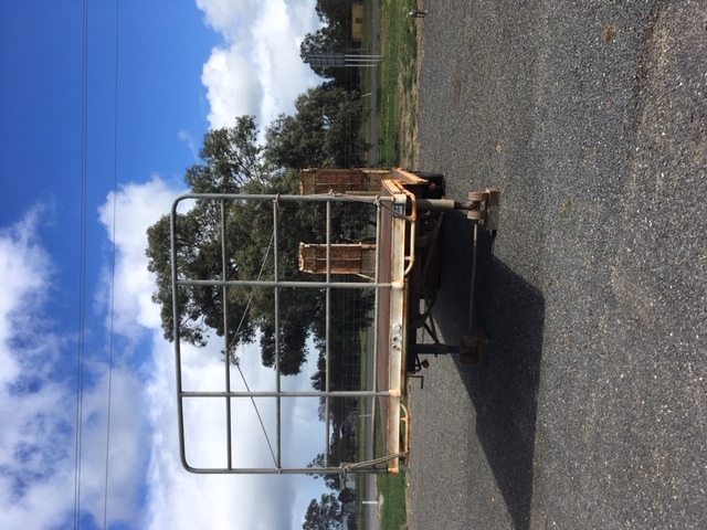 28ft  single axial drop deck with ramps 