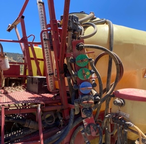 Hardi Commander 4200 Boom Spray