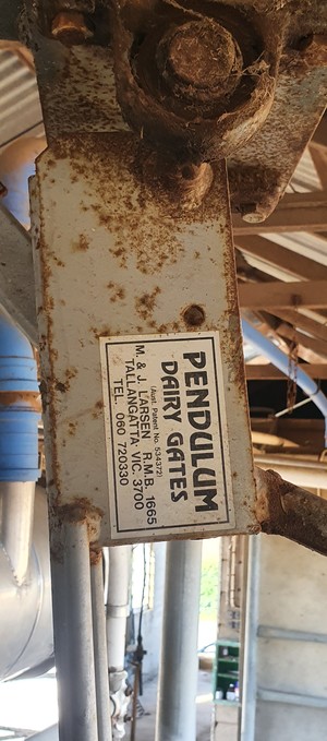 Pendulum Exit gates