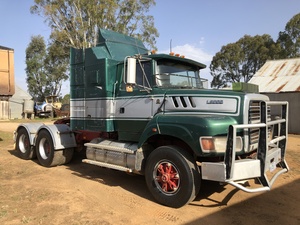 1992 Ford L9000 