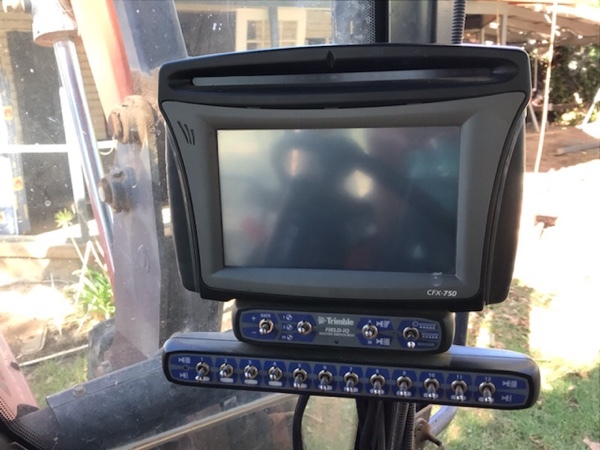 Trimble CFX 750 with EZ steer and Field IQ