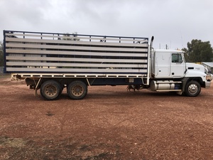 2000 Mack CHR Tipper Truck