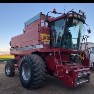 2188 case with 1040 Macdon front