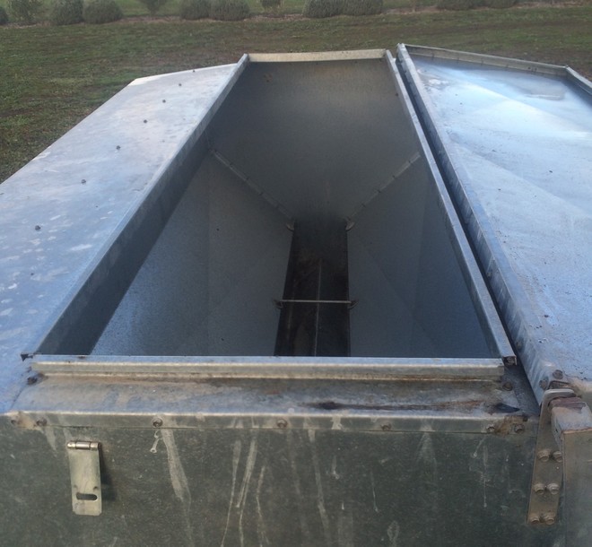 Paton 1 tonne Mobile Lick Feeder 