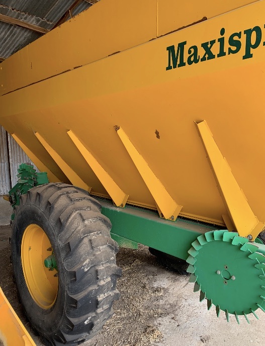 2004 Landaco 10 ton Maxispread Spreader