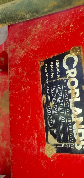 2 Croplands 5000L  24MTR Boomsprays