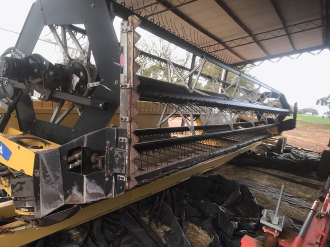 2011 New Holland H8080 Windrower with Mower Conditioner & Draper Front