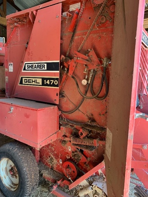 Shearer Gehl 1470 TDC Round Hay Baler
