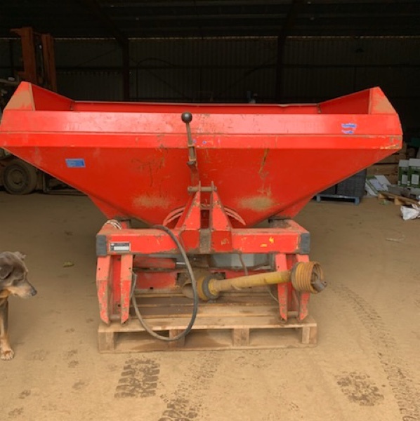 KUHN Fertiliser Spreader