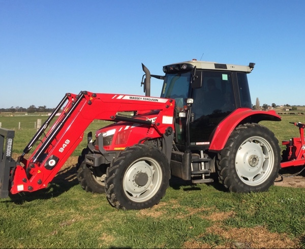 Row crop wheels and tyres