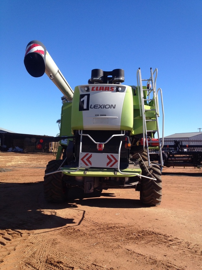 Claas 750 header with 40ft Macdon Draper front  