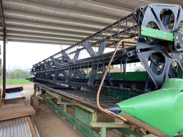 John Deere 9750 STS Header with 936D Draper Front