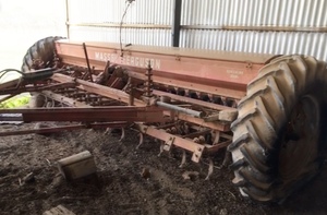 Massey Ferguson Sunshine 500 Combine 24 run