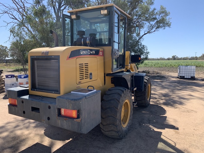 Unitown Front End Loader (303.4 hrs)