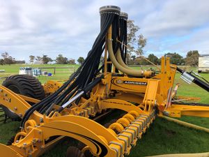 Agrisem Discomulch & DSF Airseeder box