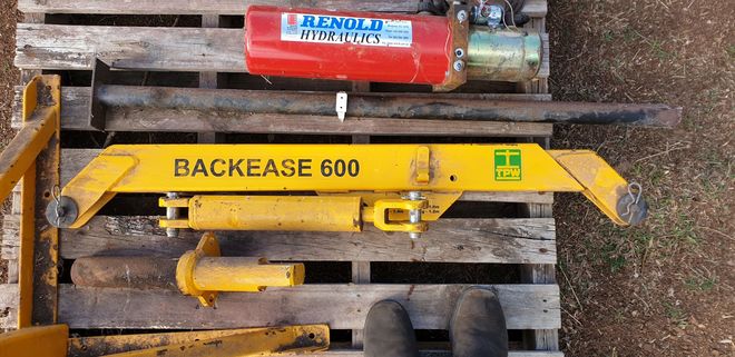Heineger Backease 600 Ute Crane